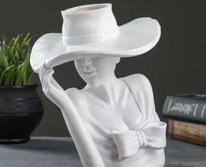 Кашпо «Девушка в шляпе игривая», 36Х20Х15 см.