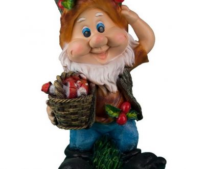 Садовая фигура Гномик с ягодами на шапке и корзинкой 29х47 см