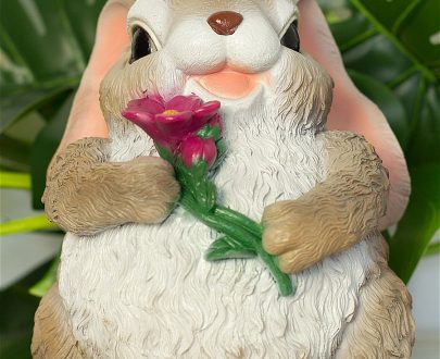 Садовая фигура Заяц с цветком, 24х15 см.