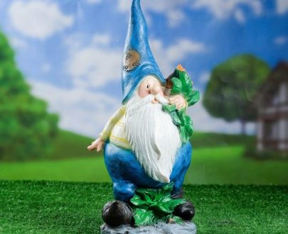 Садовая фигура Гном островерхий с морковкой 45х26 см.