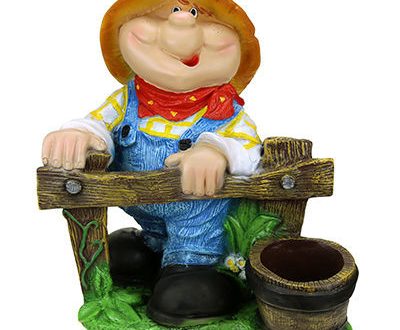 Садовая фигура Садовод у забора 58х50 см.