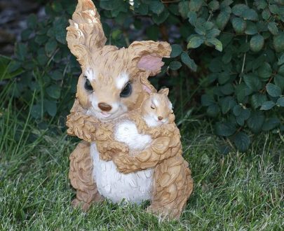 Садовая фигура Зайчиха с зайчонком, 31х22 см.