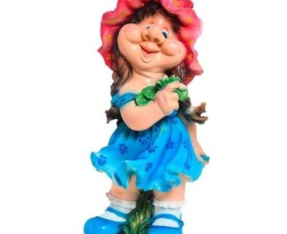 Садовая фигура Гном Девочка Кокетка 75 см.