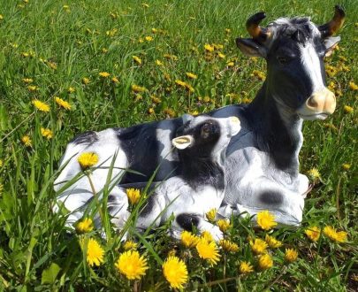 Садовая фигура Корова с теленком, 47х65 см.