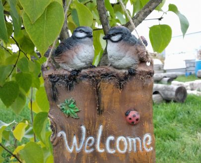 Садовая фигура Подвеска Дощечка с птицами, 24х15 см.