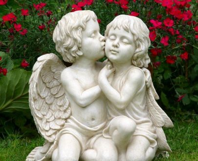 Садовая фигура Ангелы влюбленная пара, 26х29 см.
