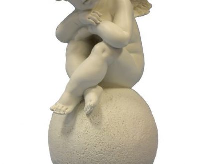 Садовая фигура Ангел на шаре маленький, 21х40 см.