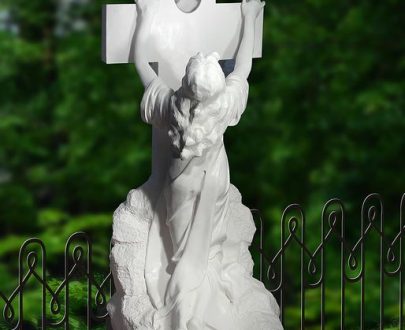 Скульптура Мемориал Девушка на кресте, 80х160 см.