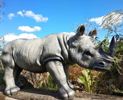 Садовая фигура Носорог, 38х76 см.
