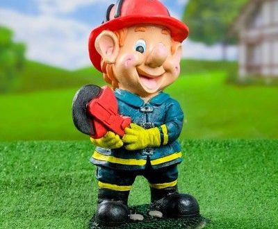 Садовая фигура Мальчик с болгаркой 18х31 см.