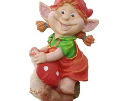 Садовая фигура Гномик девочка тащит гриб 30х41 см.