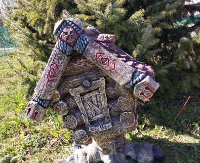 Садовая фигура Избушка на ножках 59 см.