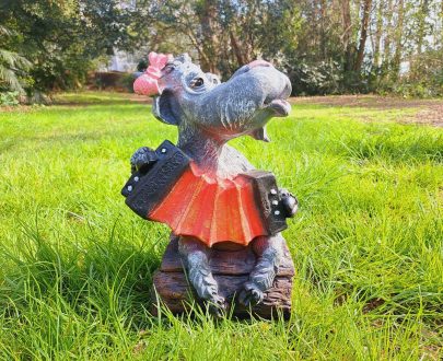 Садовая фигура из сказки Коза с баяном 45х25х30 см.
