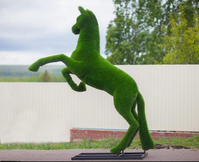 Топиари Конь на дыбах, 300х250х90 см
