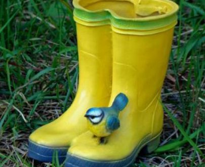 Садовое кашпо для цветов Сапоги с птицей, 26х16 см.