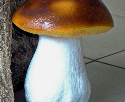 Садовая фигура Боровик большой на толстой ножке, 30х26 см.