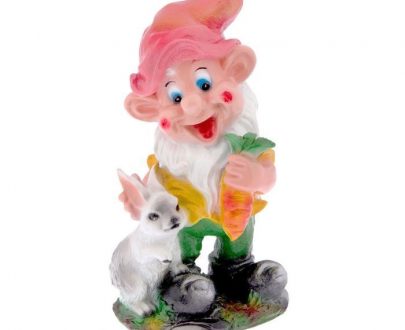 Садовая фигура Эльф с зайцем и морковкой 23х41 см.