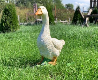 Садовая фигура Гусь великан, 65х55 см.