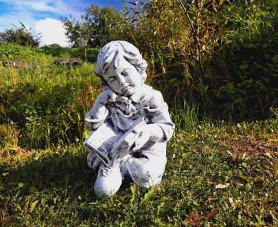 Античная скульптура Мальчик с книгой 60х40 см.