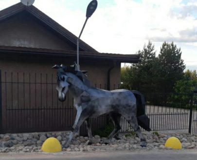 Полигональная фигура Лошадка 293х225х825 см