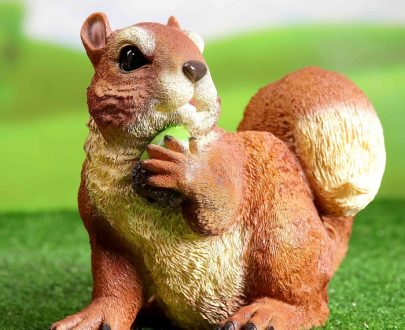 Кашпо Белка с орехом