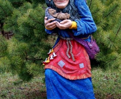 Скульптура Кикимора с ежом 130х70х60 см