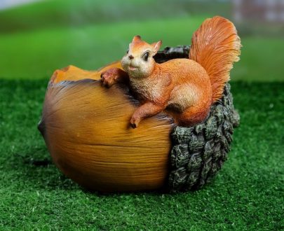Зоокашпо Белка на орехе 22х24 см