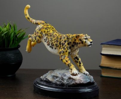 Скульптура Леопард в прыжке 25х23 см