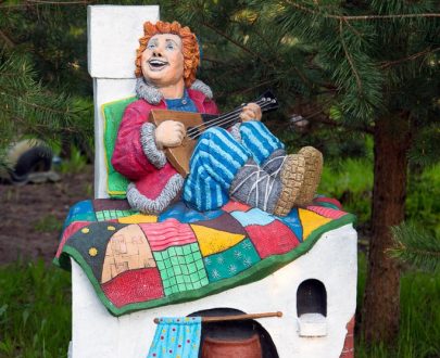 Скульптура Мальчик на печи 130х90х60 см.