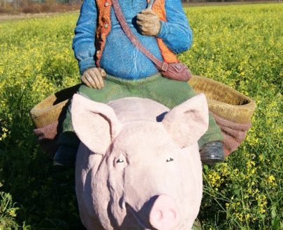 Скульптура Свинопас с кашпо 130х100х120 см