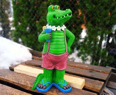 Садовые фигуры Крокодил с рюмкой 38х16 см