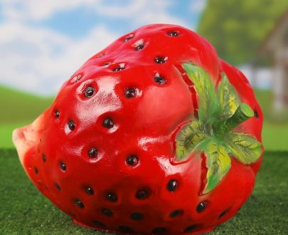 Садовая фигура Клубника большая 56х35 см