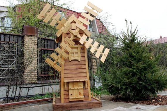 Мельница деревянная 55х55х160 см