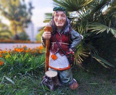 Садовая фигура Баба-Яга с пеньком 78х41х37 см