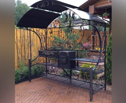 Большой  кованый мангал