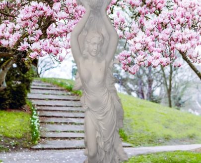 Садовая скульптура Девушка с павлином 145х40 см