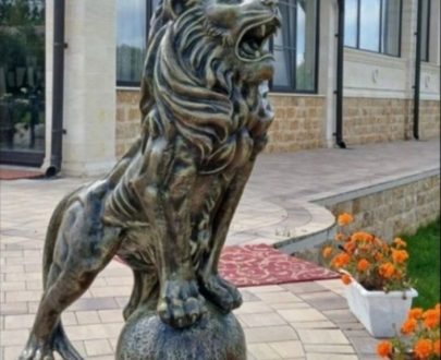 Скульптура лев большой на шаре 115х80х40 см