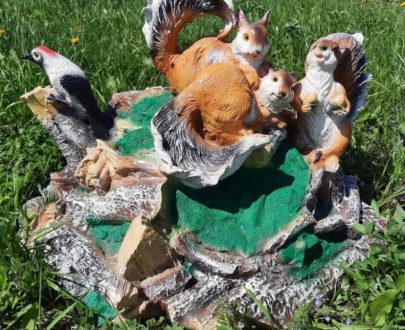 Крышка на люк камень с белками 75х75 см