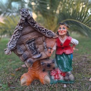 Садовая фигура Баба Яга с избушкой 65х65х45 см