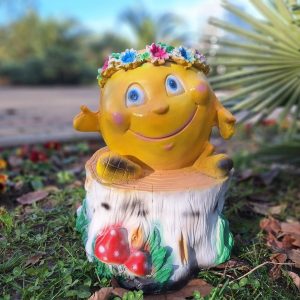 Садовая фигура "Колобок на пеньке" 47х35х35 см