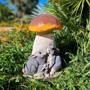 Садовая фигура Гриб большой с зайцами , 58х45 см.