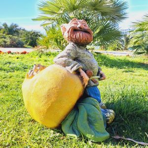 Садовая фигура Дед с репкой 35х43х47 см