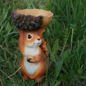 Кормушка для птиц Белка с желудем, 23х19 см.