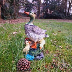 Садовая фигура Утка с утятами 37х23х17 см