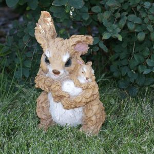 Садовая фигура Зайчиха с зайчонком, 31х22 см.