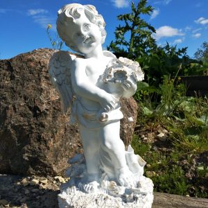 Садовая фигура Ангел с цветами, 51 х 32 см.
