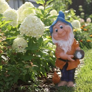 Садовая фигура Гном лесник с курочкой 44х23 см.