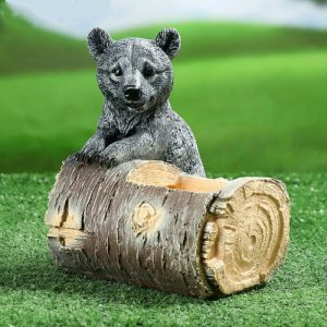 Зоокашпо Медведь с бревном 27х20 см