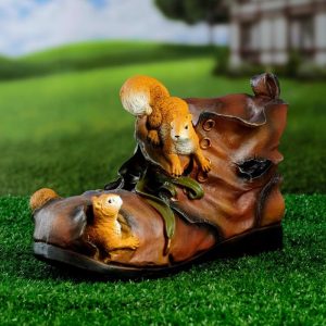 Кашпо Башмак с белками