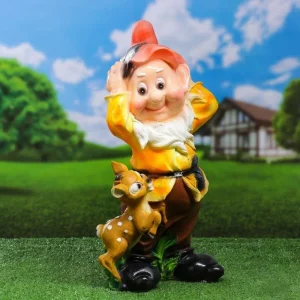 Садовая фигура Гном с олененком 50х30 см